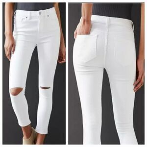 ☔️🔹️BDG Urban Outfitters White Boyfriend Slim Lowrise Ankle Jeans Size 4/27